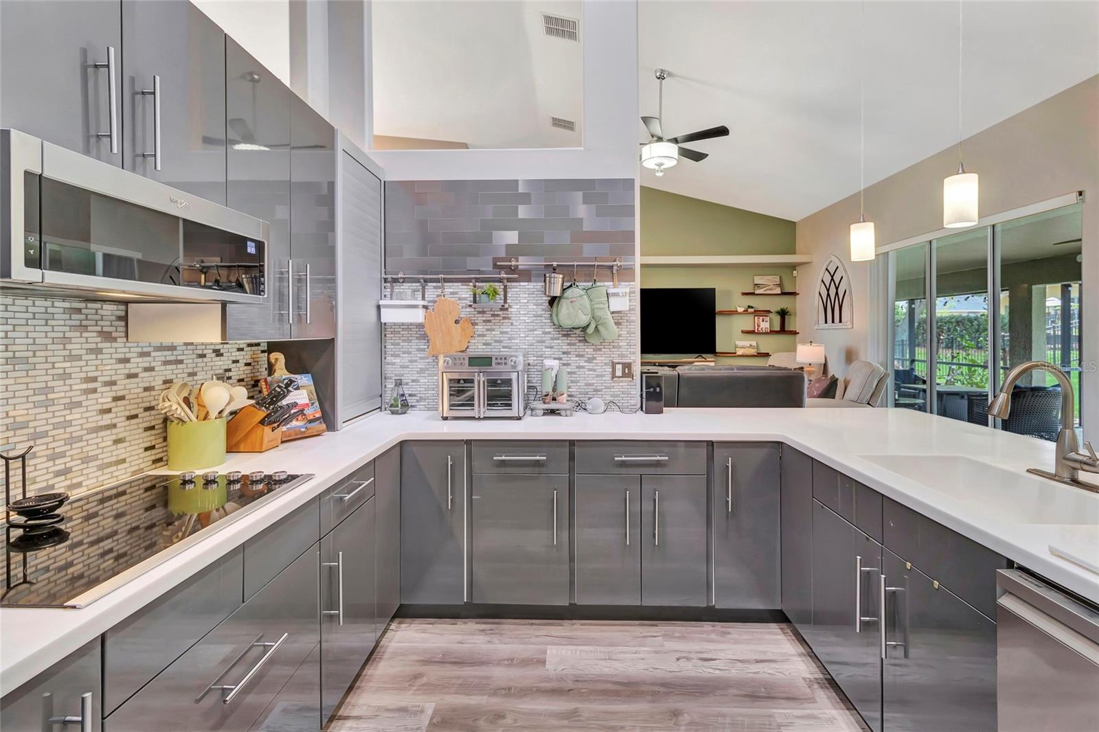 CRESCENT LAKE CLUB - Residential