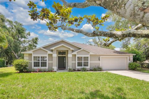 Photo of 12512 Lake Ridge Circle, Clermont, FL 34711 (MLS # G5096733)