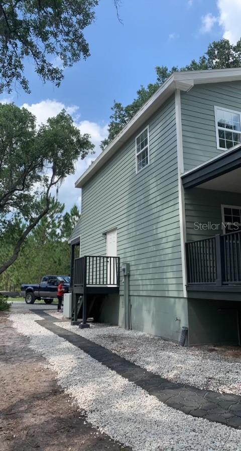 7152 SANDY LANE