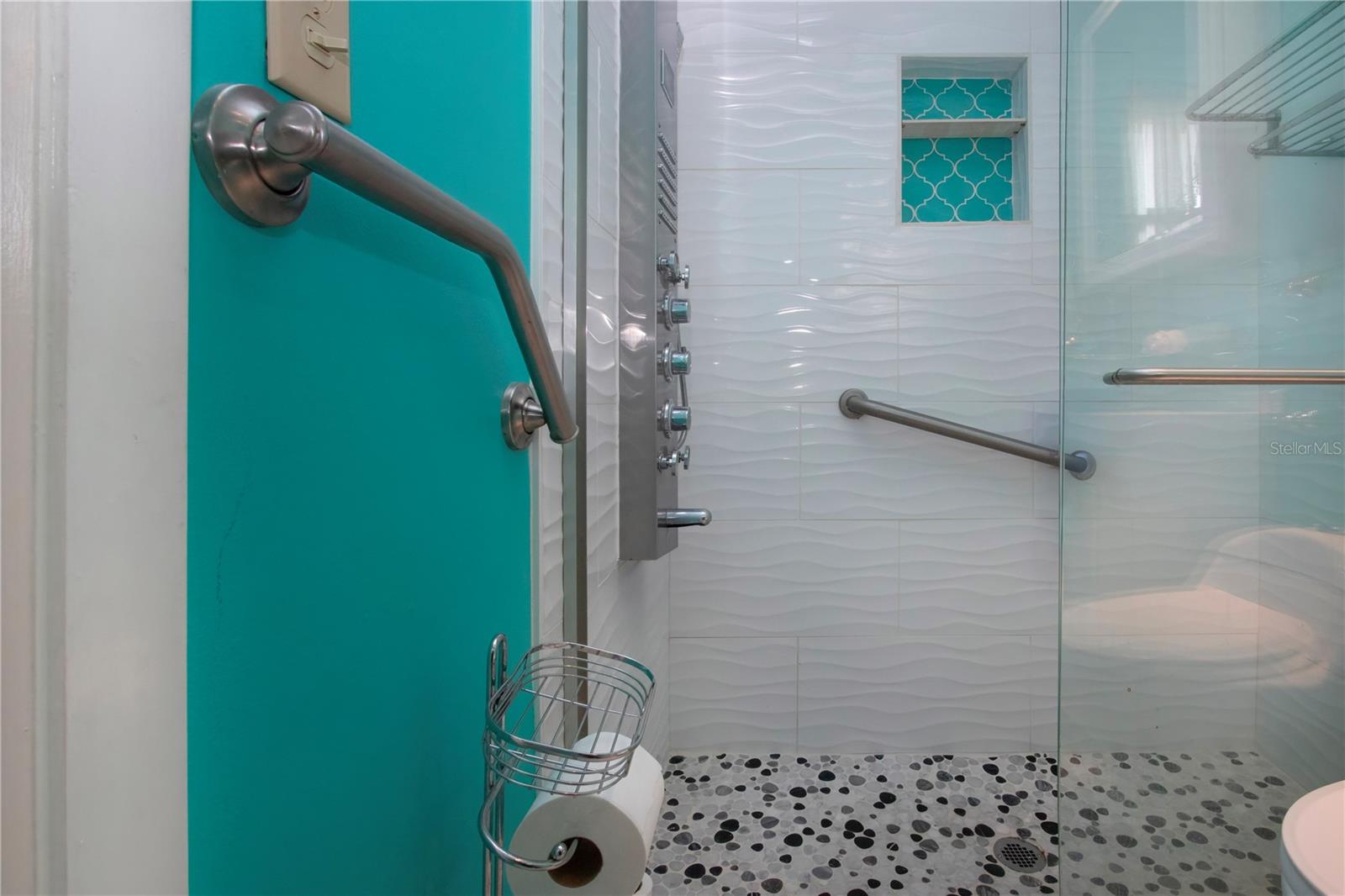 RIVER ISLES - Residential