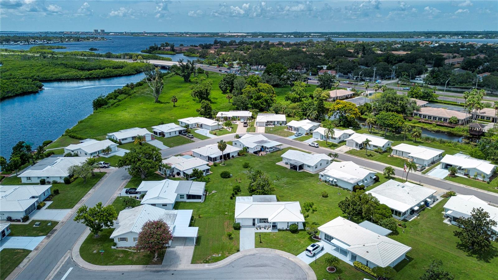 808 MANDARIN CIRCLE