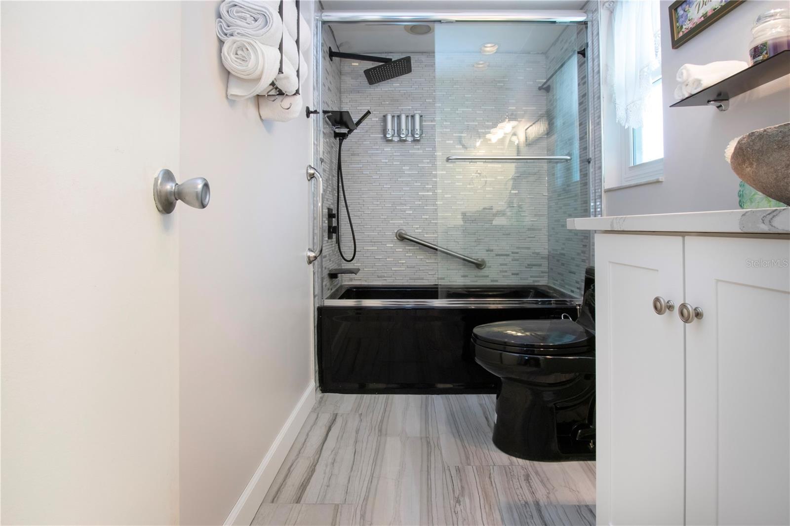 RIVER ISLES - Residential