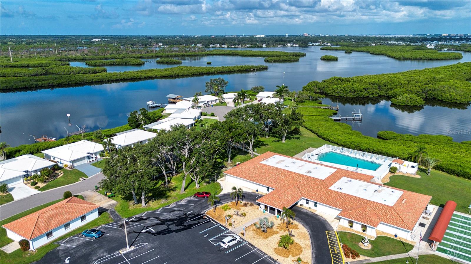 RIVER ISLES - Residential