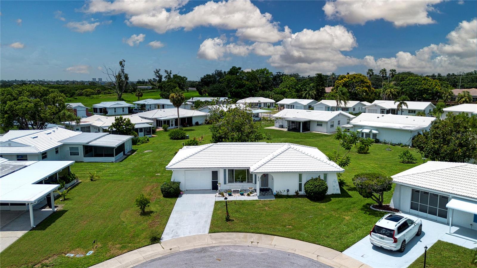 808 MANDARIN CIRCLE