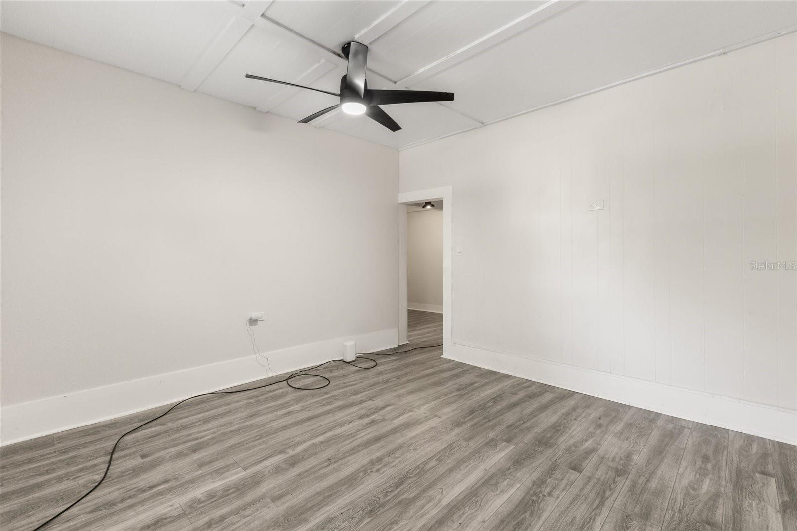 SMITH & DAUGHERTYS ADD/CITY/O - Residential Income