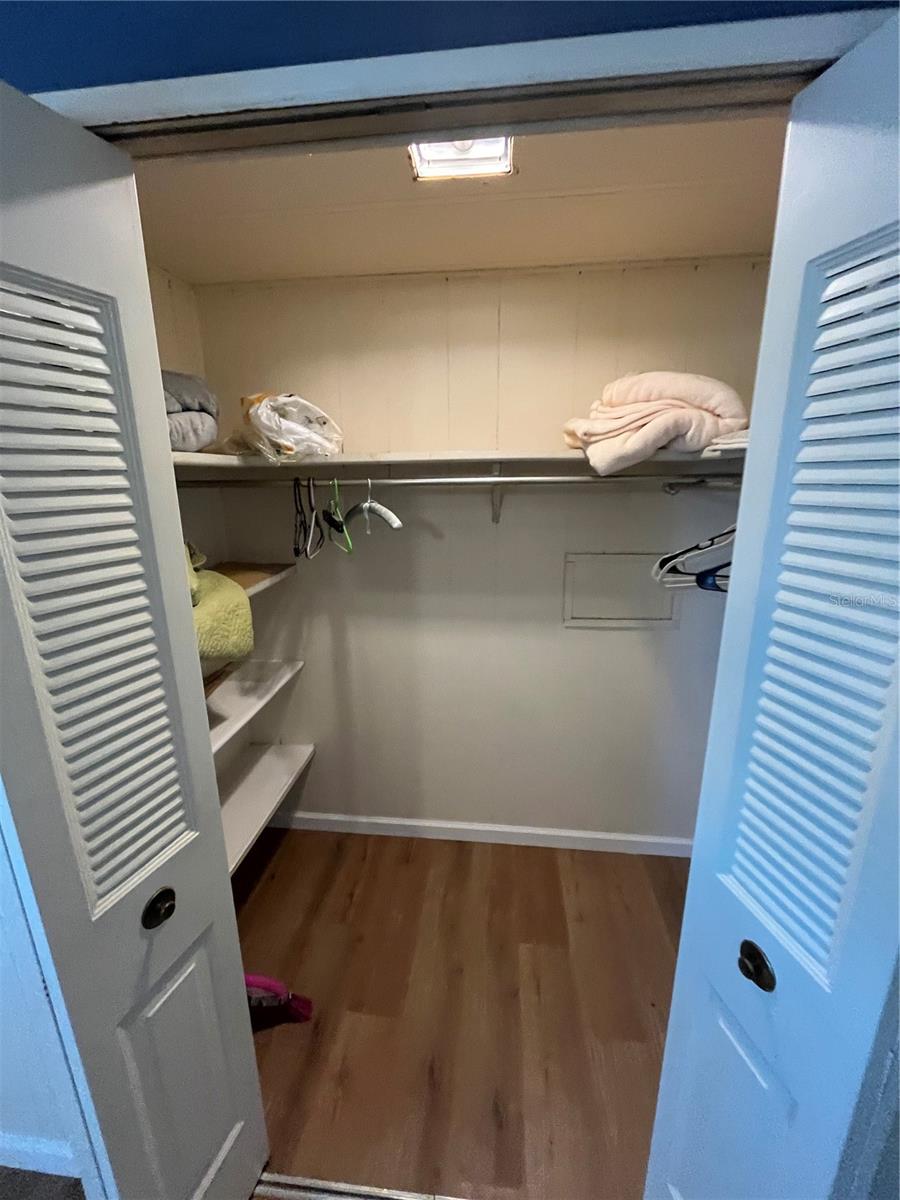 VENICE ISLE - Residential