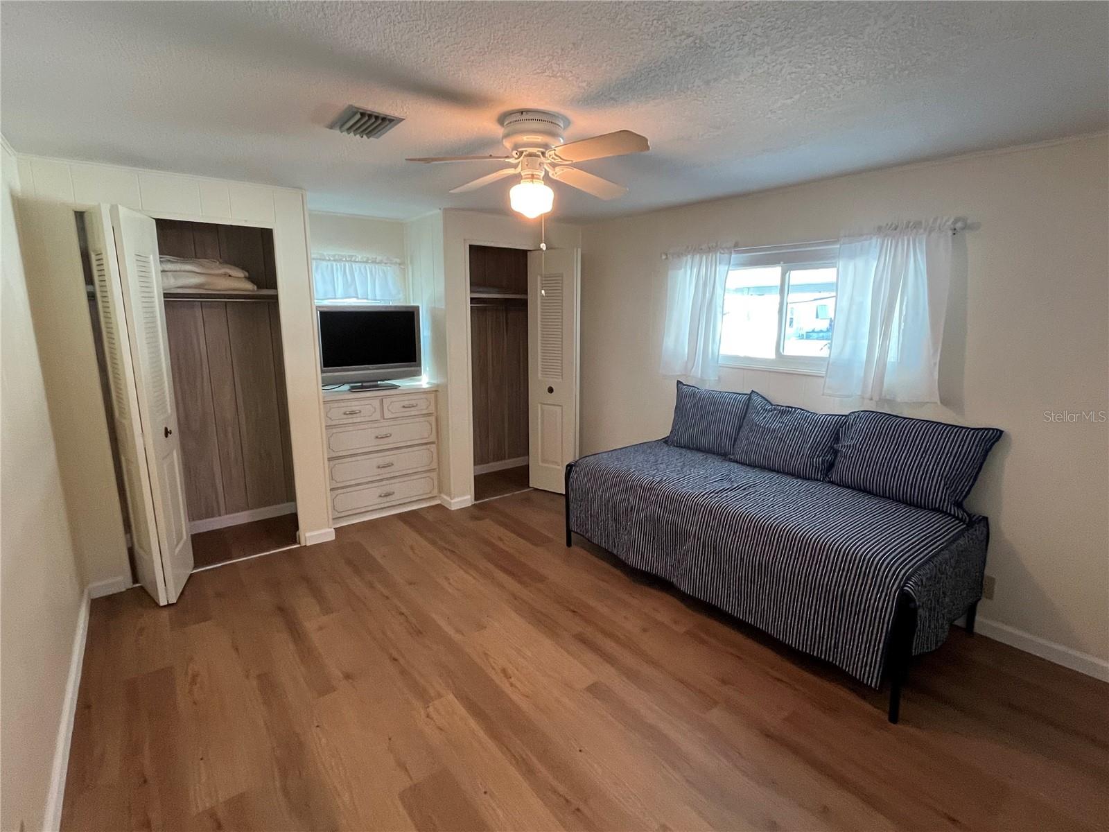 VENICE ISLE - Residential