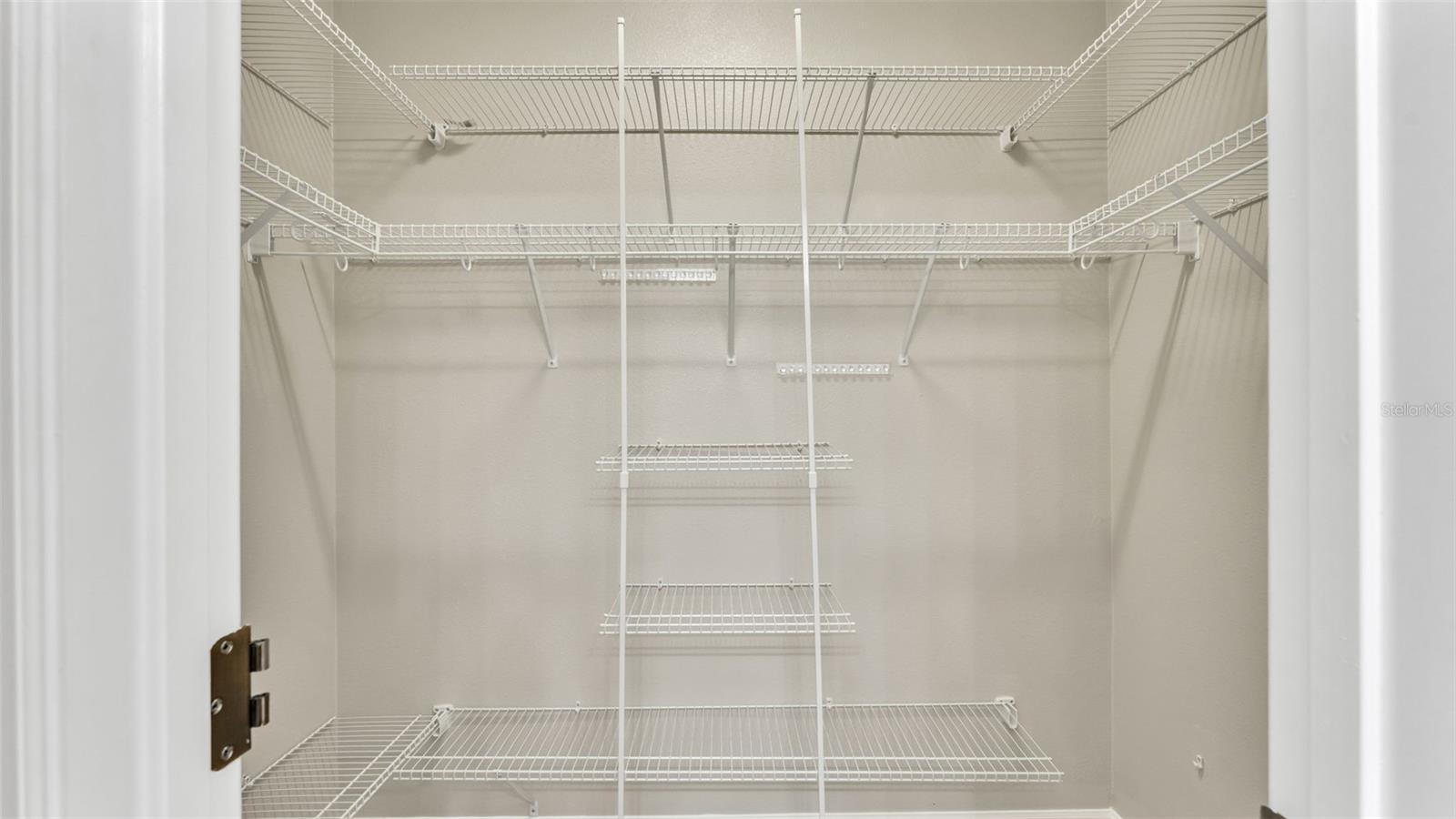 CHELSEA OAKS - Residential