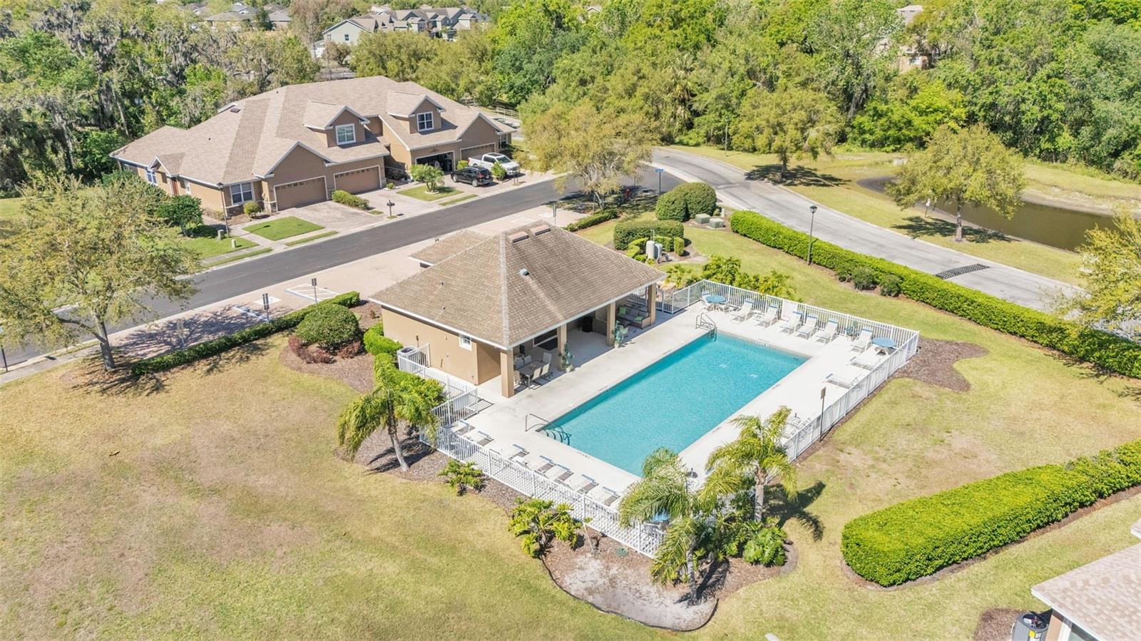 CHELSEA OAKS - Residential