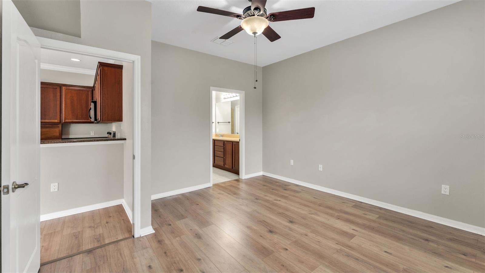 CHELSEA OAKS - Residential