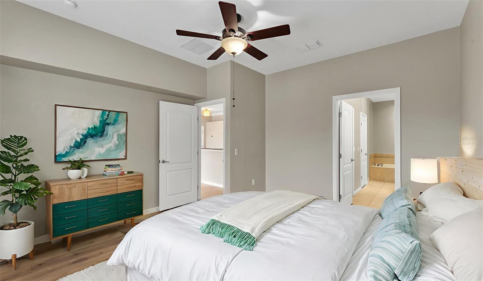 CHELSEA OAKS - Residential