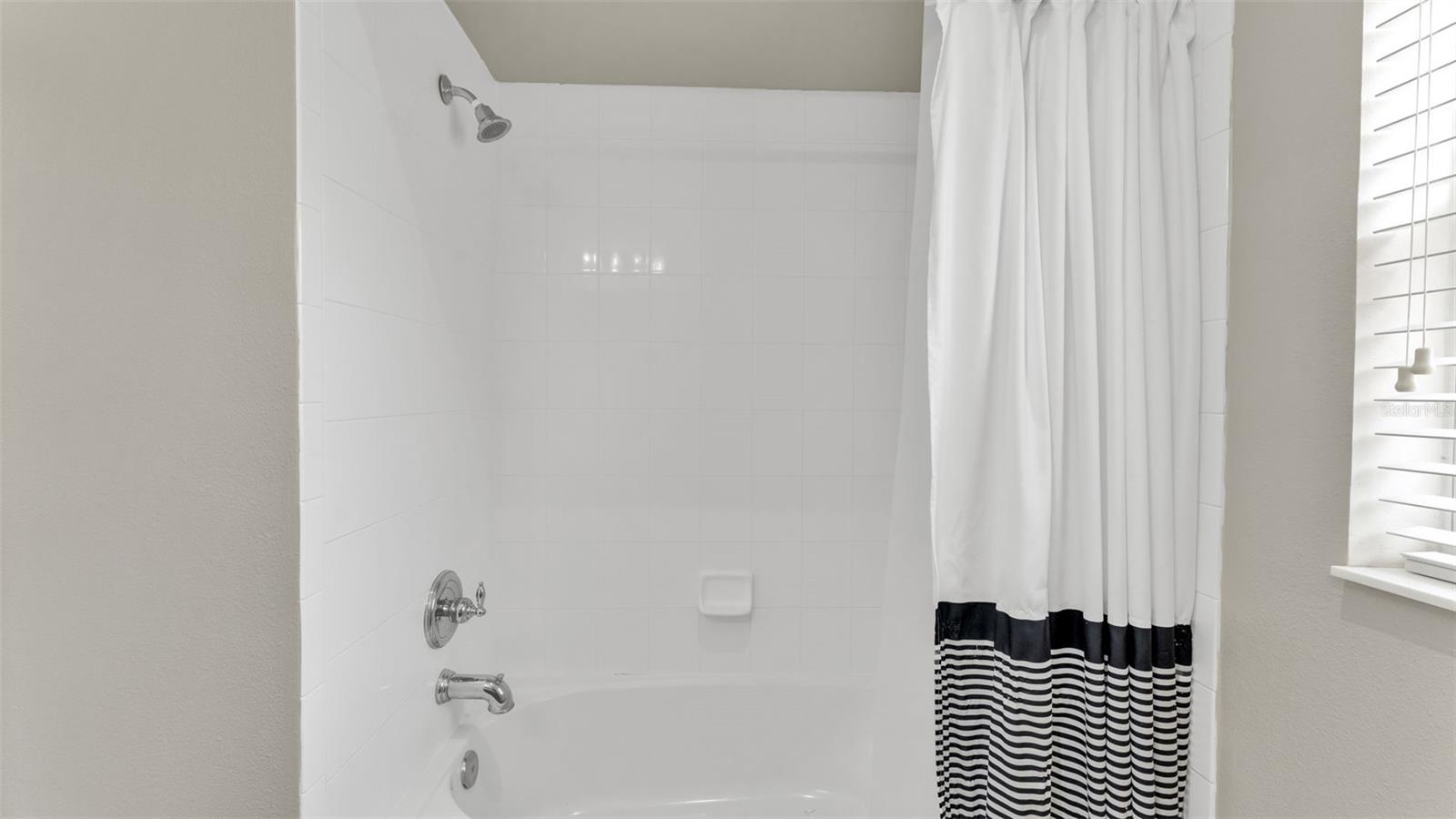 CHELSEA OAKS - Residential