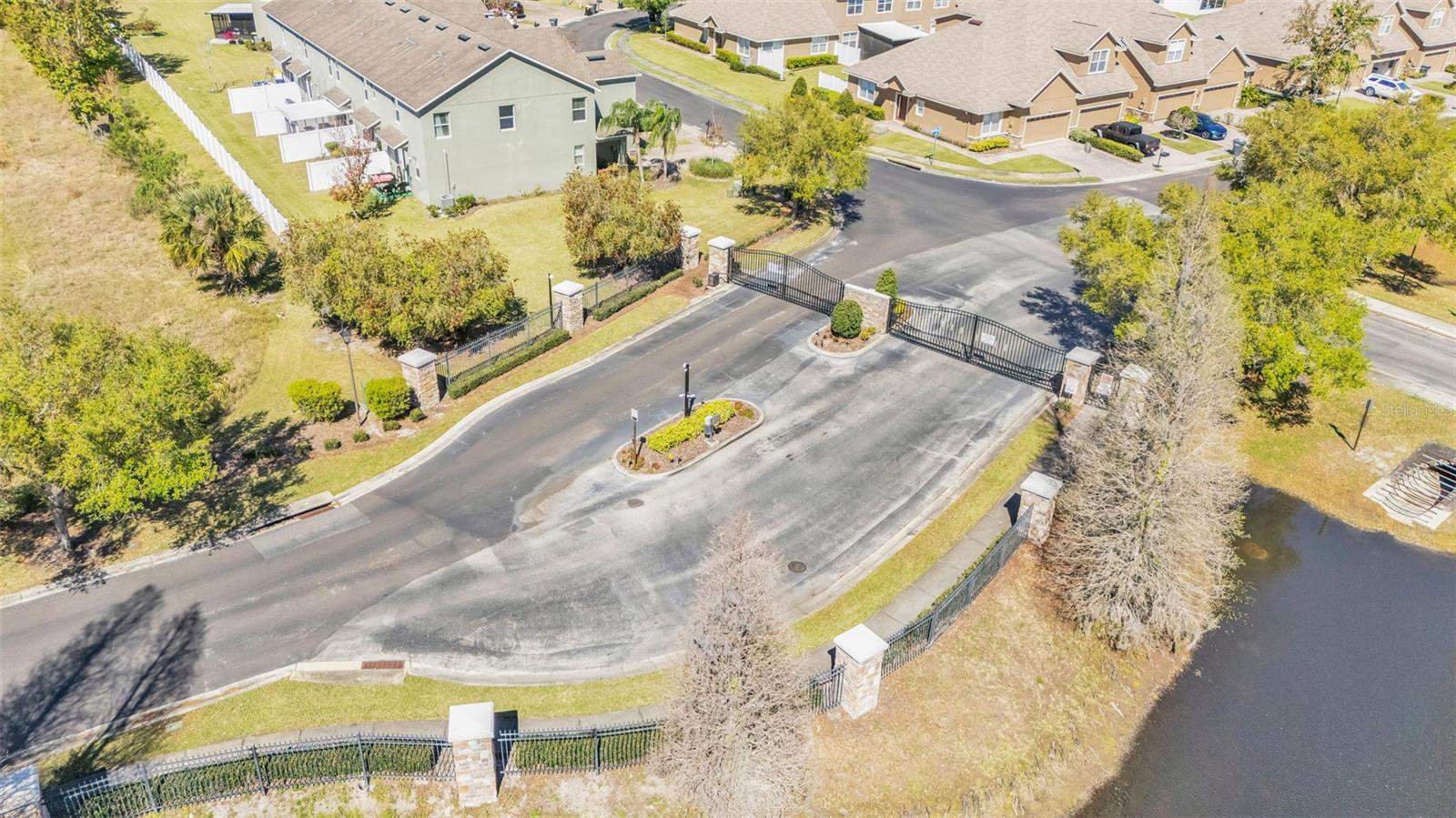 CHELSEA OAKS - Residential