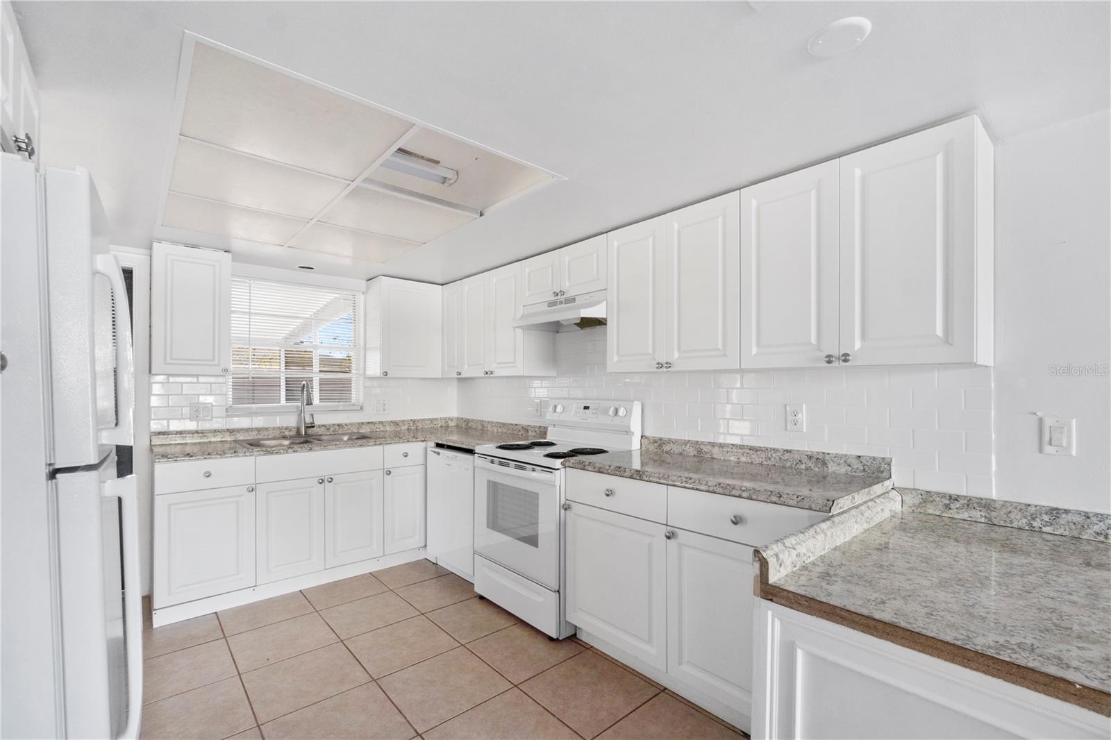 SPRING OAKS UNIT 4 - Residential