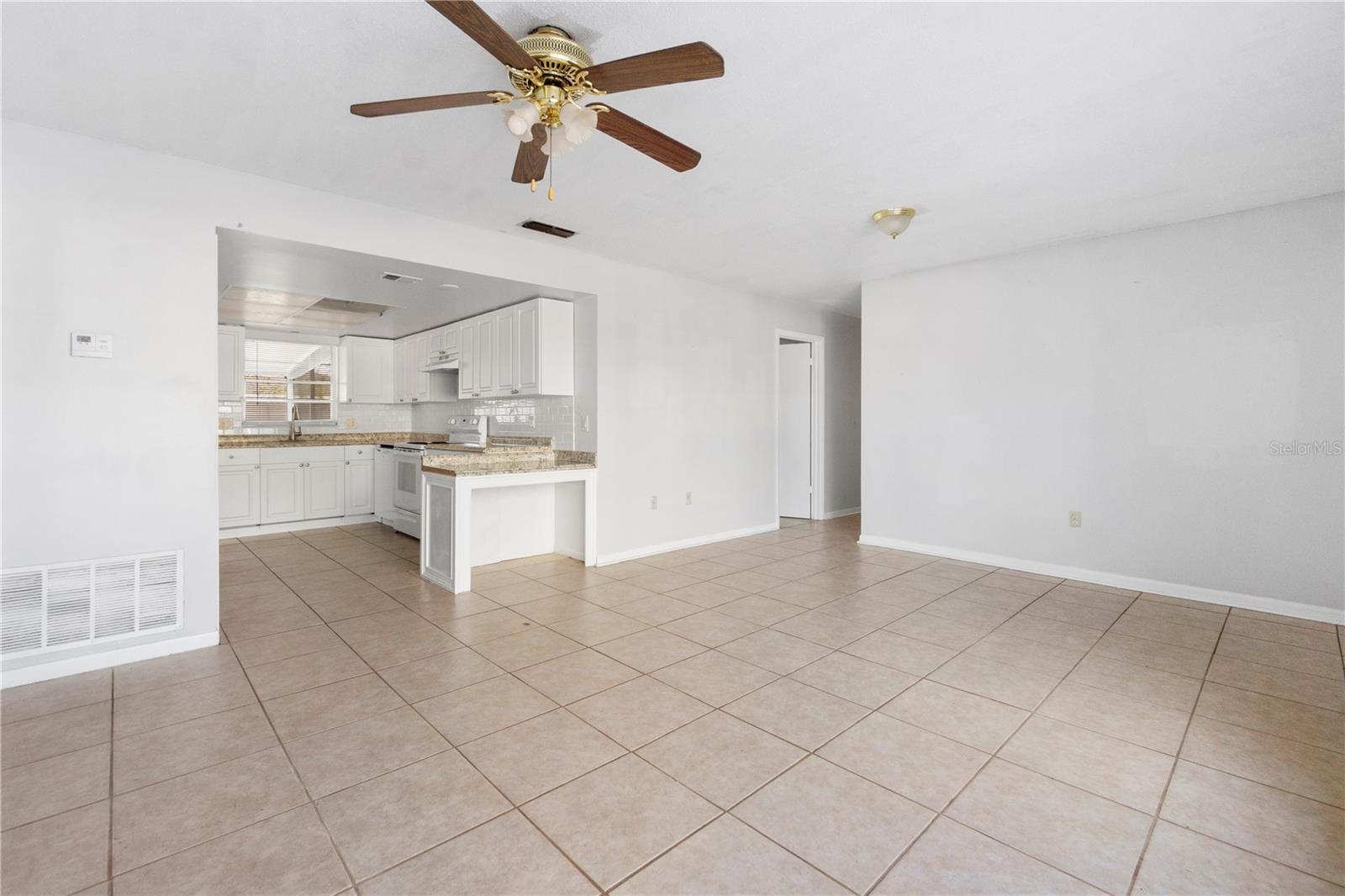 SPRING OAKS UNIT 4 - Residential