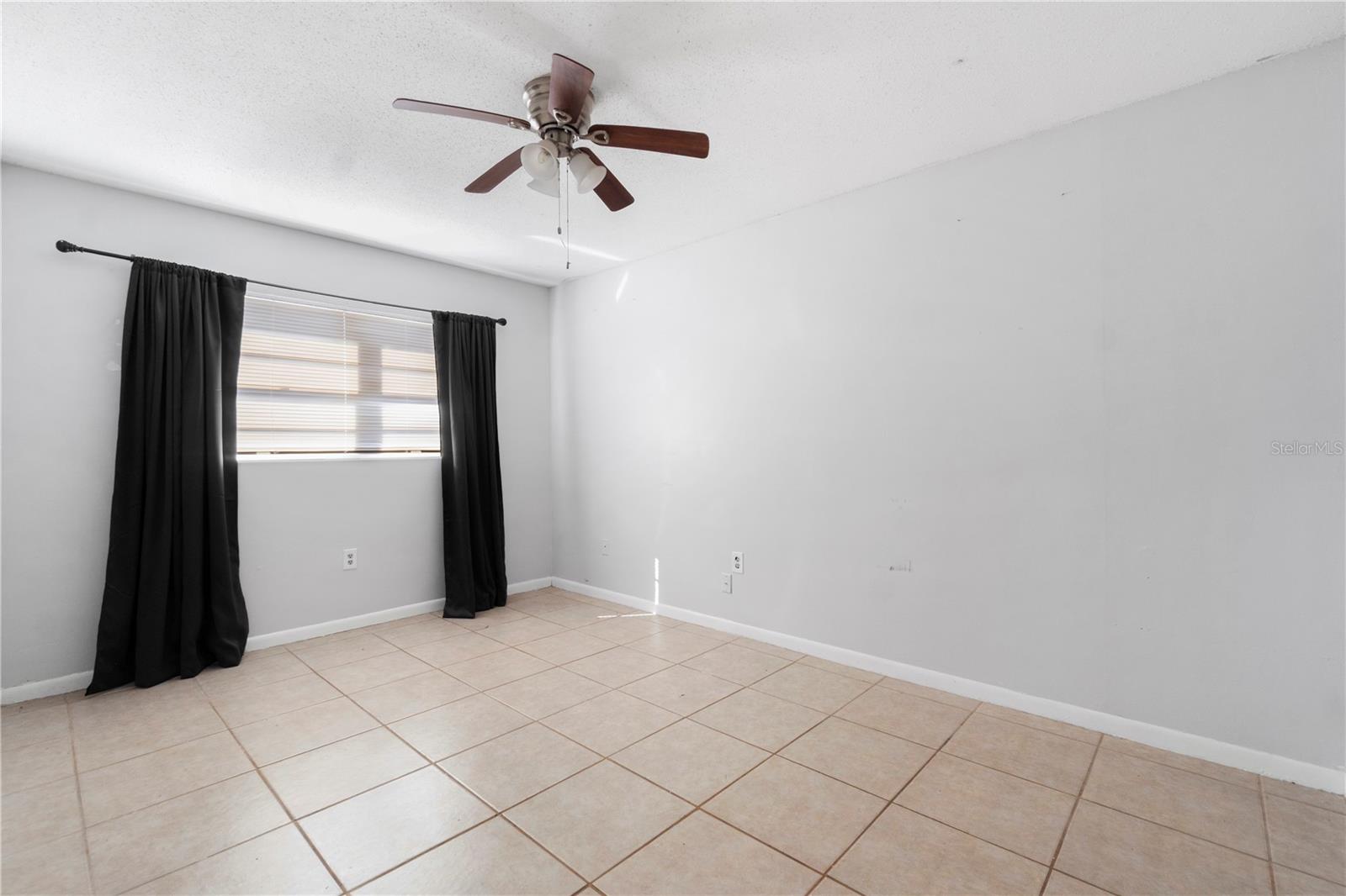 SPRING OAKS UNIT 4 - Residential