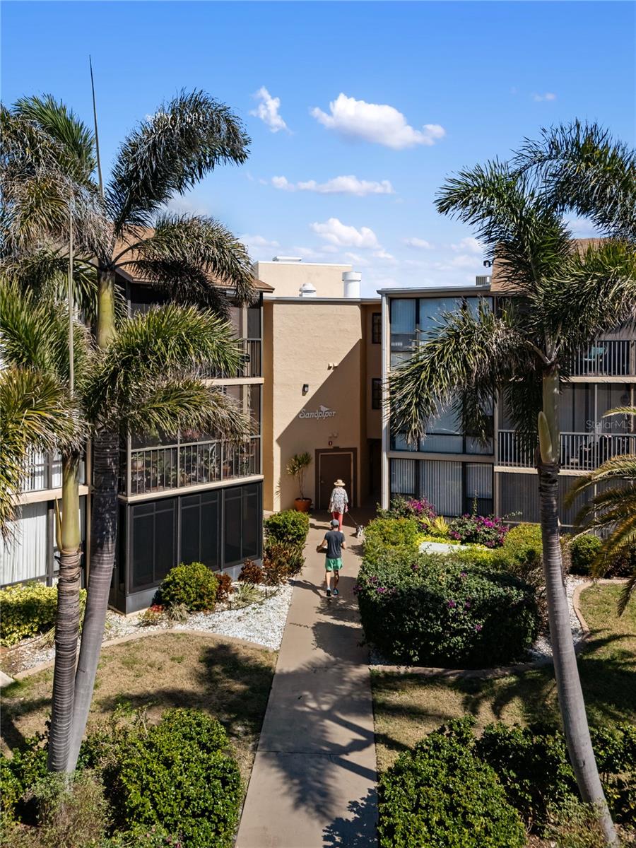618 BIRD BAY DRIVE S 118