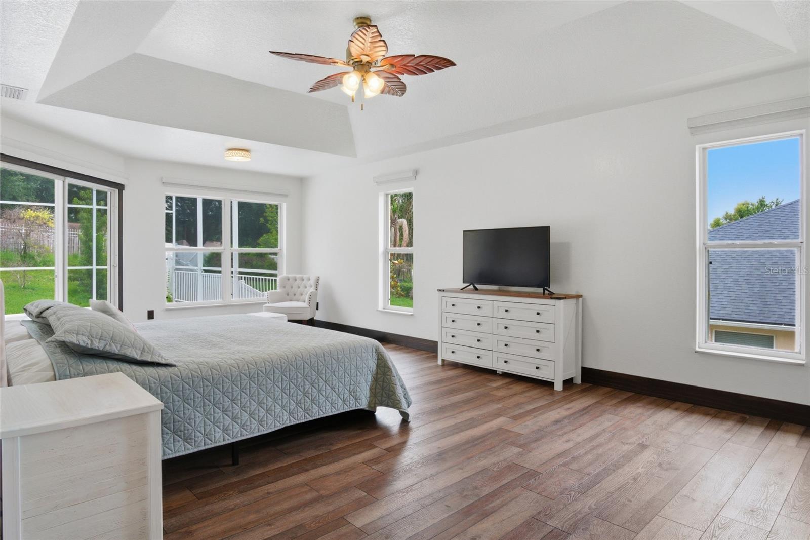 CRESCENT LAKE CLUB FIRST ADD - Residential