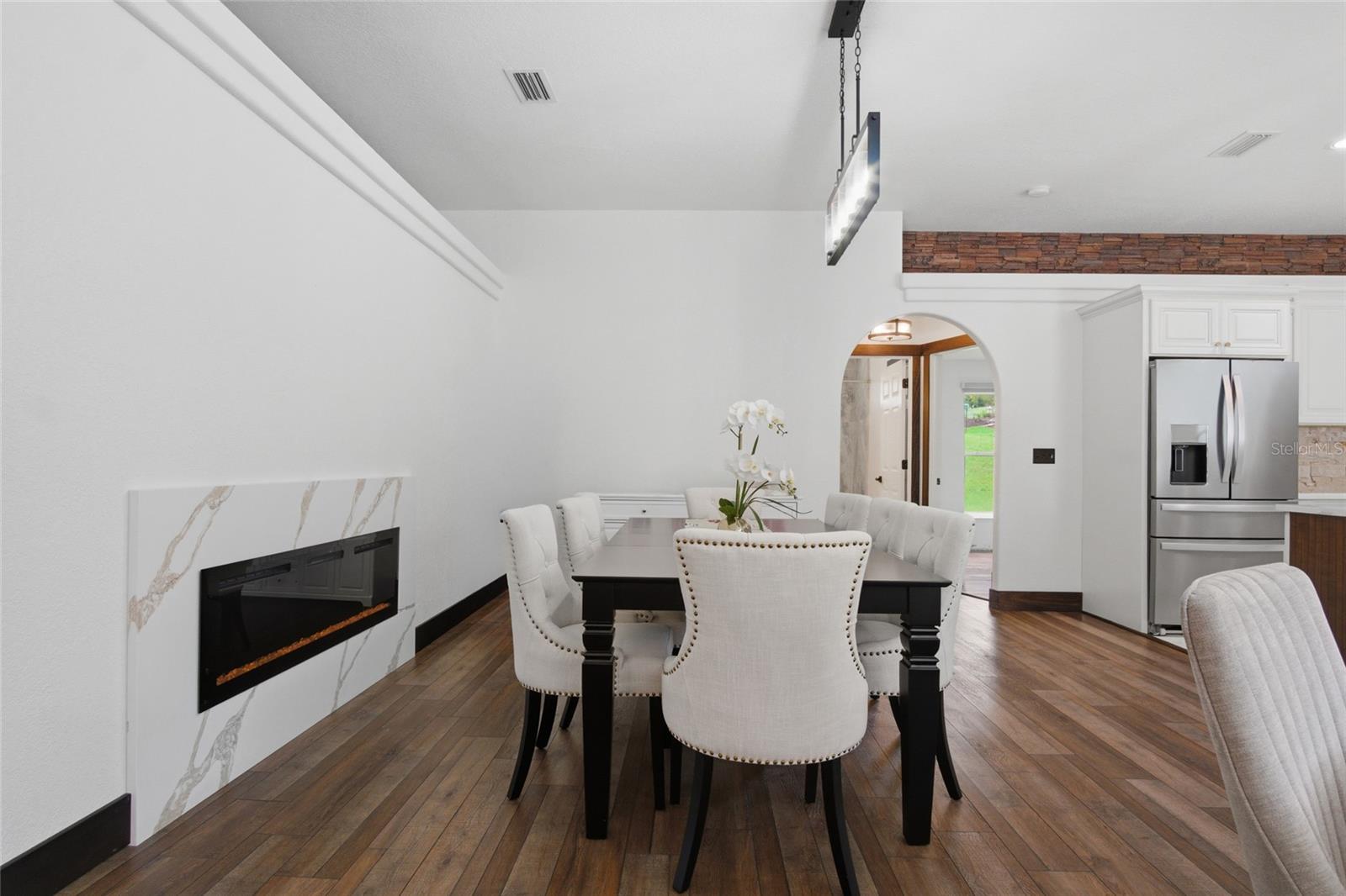 CRESCENT LAKE CLUB FIRST ADD - Residential
