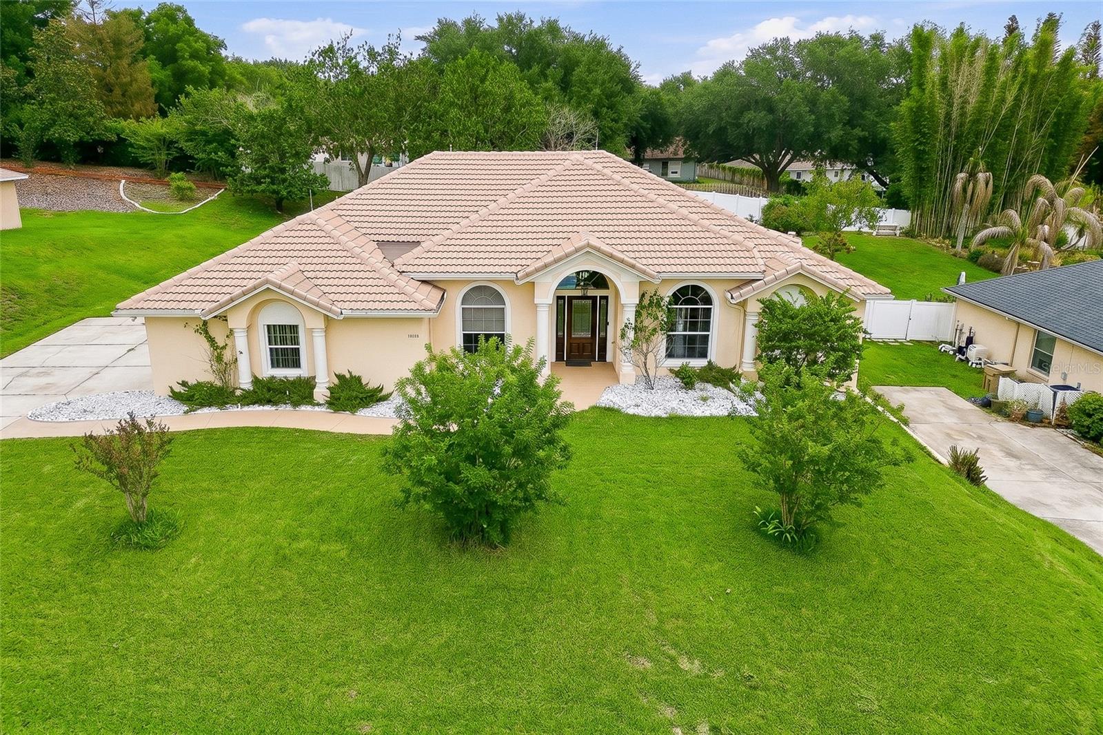 CRESCENT LAKE CLUB FIRST ADD - Residential