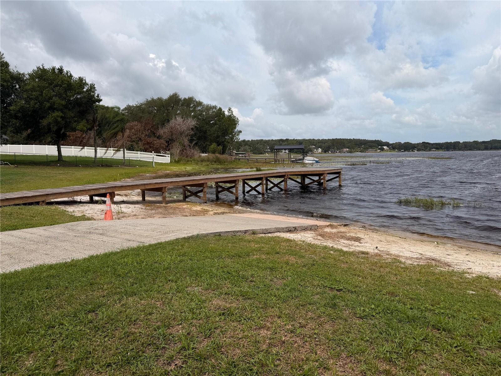 CRESCENT LAKE CLUB FIRST ADD - Residential
