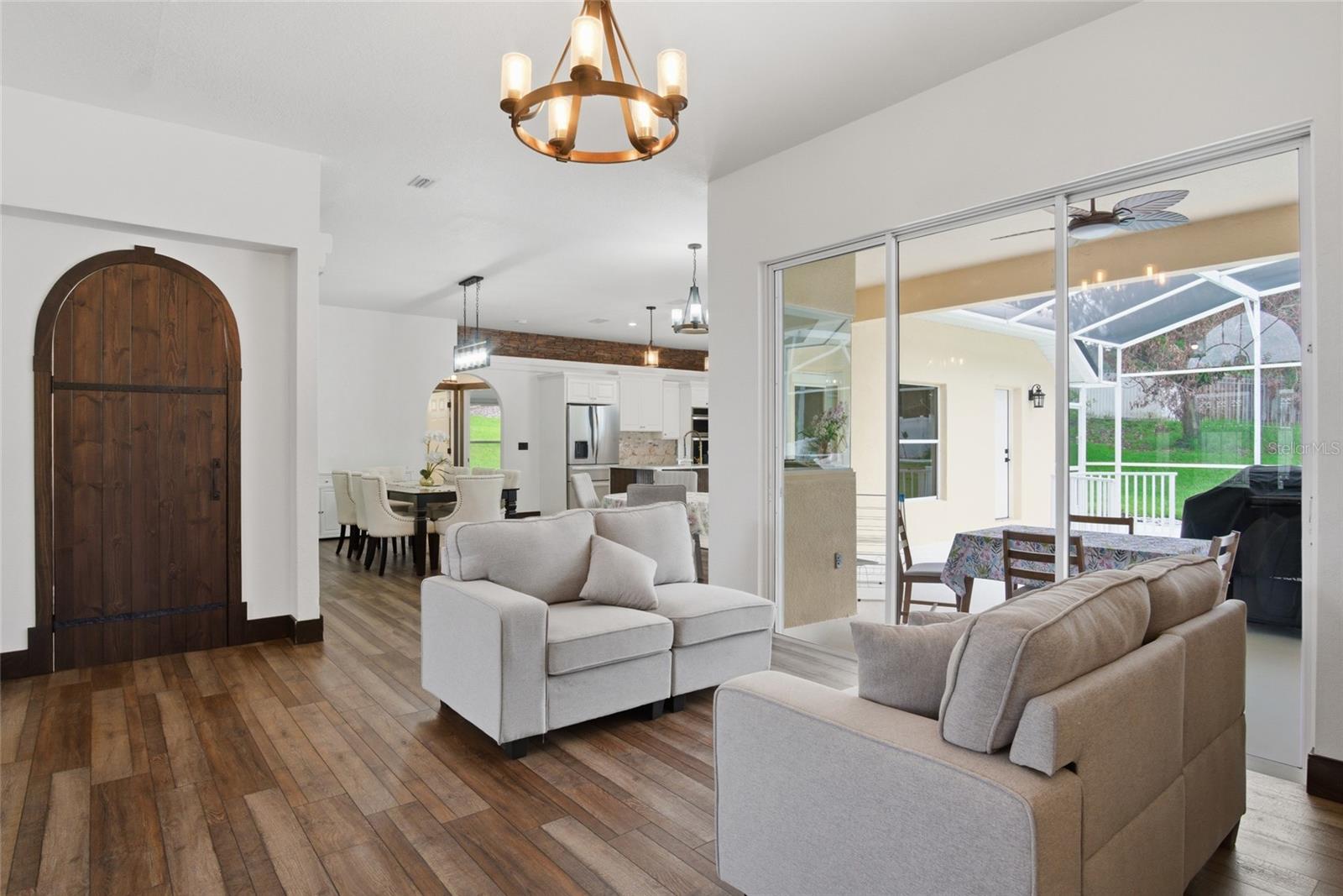 CRESCENT LAKE CLUB FIRST ADD - Residential
