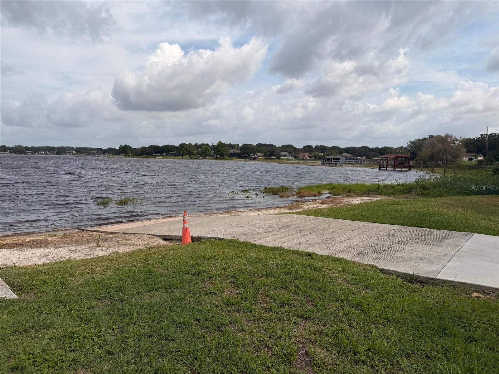 CRESCENT LAKE CLUB FIRST ADD - Residential