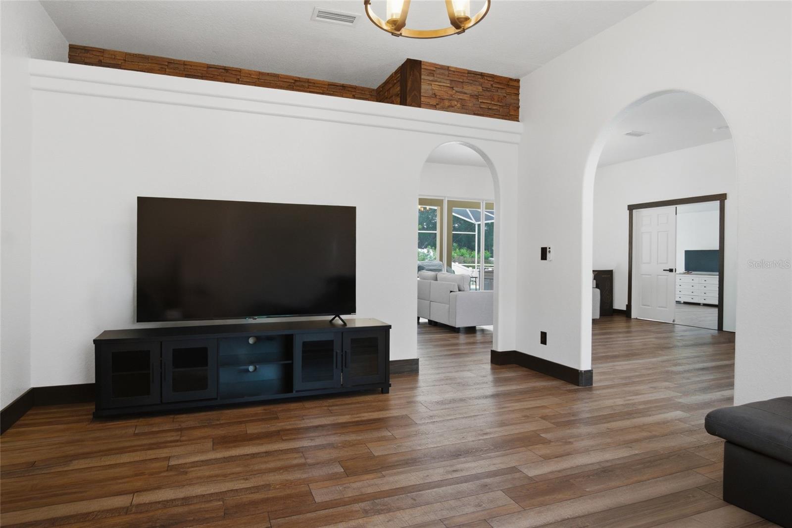 CRESCENT LAKE CLUB FIRST ADD - Residential