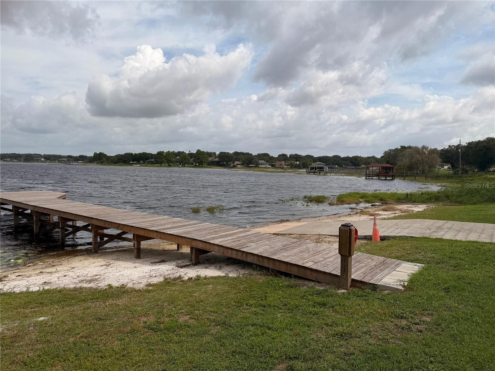 CRESCENT LAKE CLUB FIRST ADD - Residential