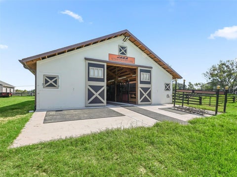 Tiny photo for 7041 NE 22nd Court Road, Ocala, FL 34479 (MLS # OM729248)