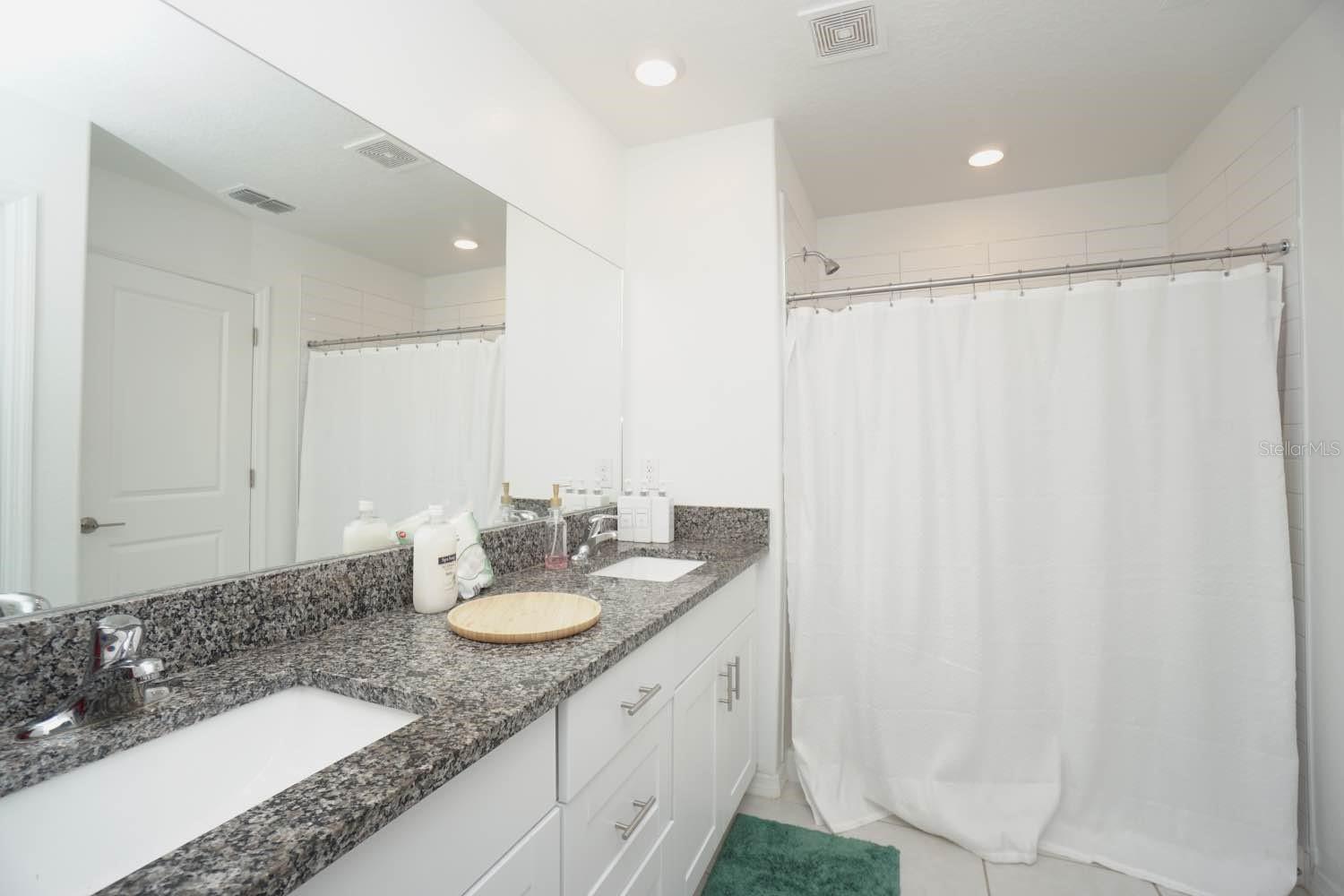 ABBOTT SQUARE PH 1B - Residential