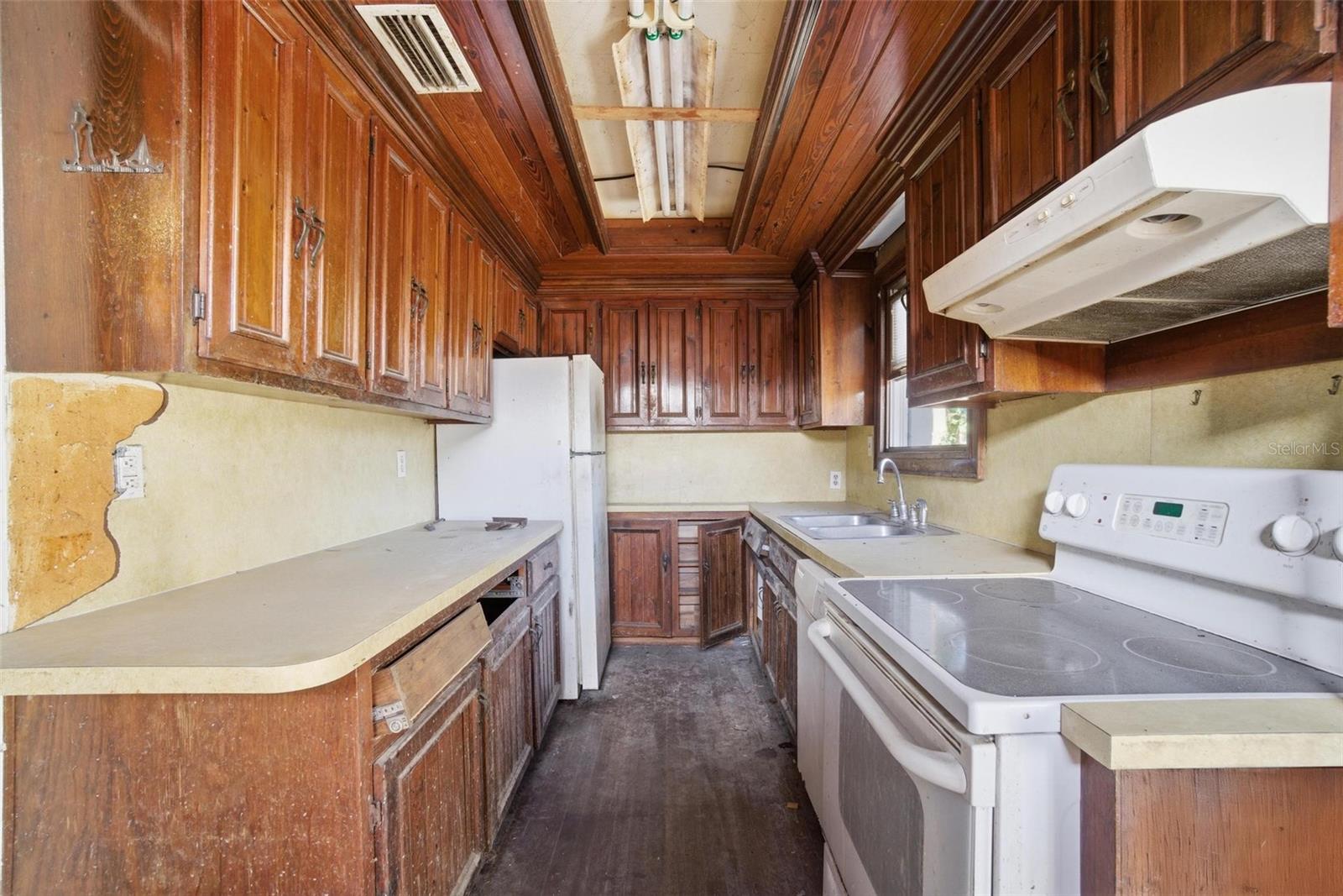 Casas a venda 3 - Jen Dantas 2733 34TH AVENUE N