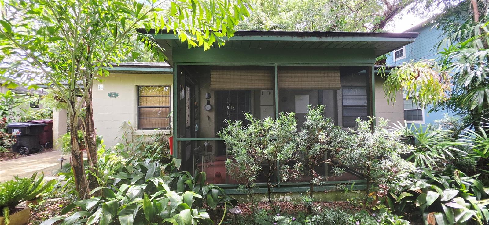 21 N FOREST AVENUE