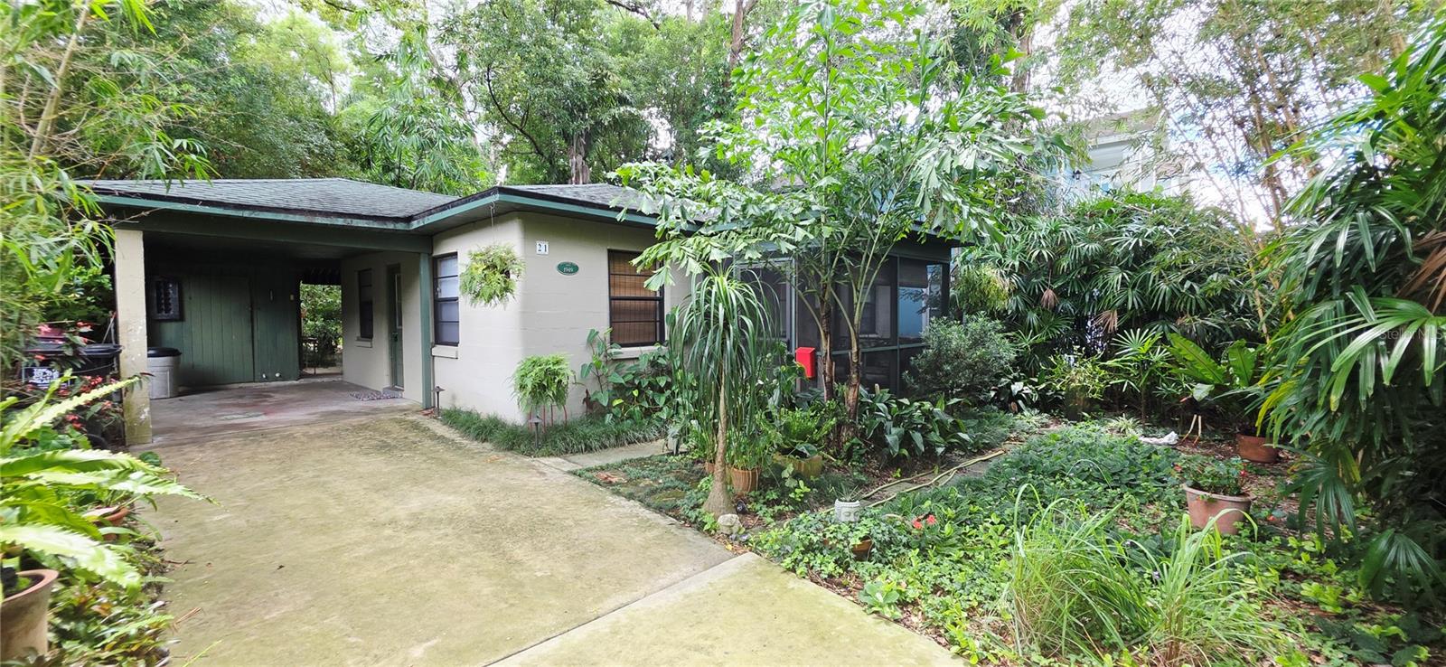 Location, Location, Location!!! This is the charming home you have been searching for. This delightful 2-bedroom, 1-bath residence offers not only a prime location but also an incredible backyard—ready for you to create your personal oasis. Whether you envision a lush garden, a serene outdoor retreat, or space for family activities and entertaining, the possibilities are endless. Convenience is key, and this home delivers! Situated near Mayor Carl T. Langford Park, Orlando Executive Airport, the 408 Expressway, Downtown Orlando, Orlando Health, Lake Eola and a variety of shopping options. Plus, the area is Zoned for Highly Rated schools including Boone High School and Lake Como K-8.