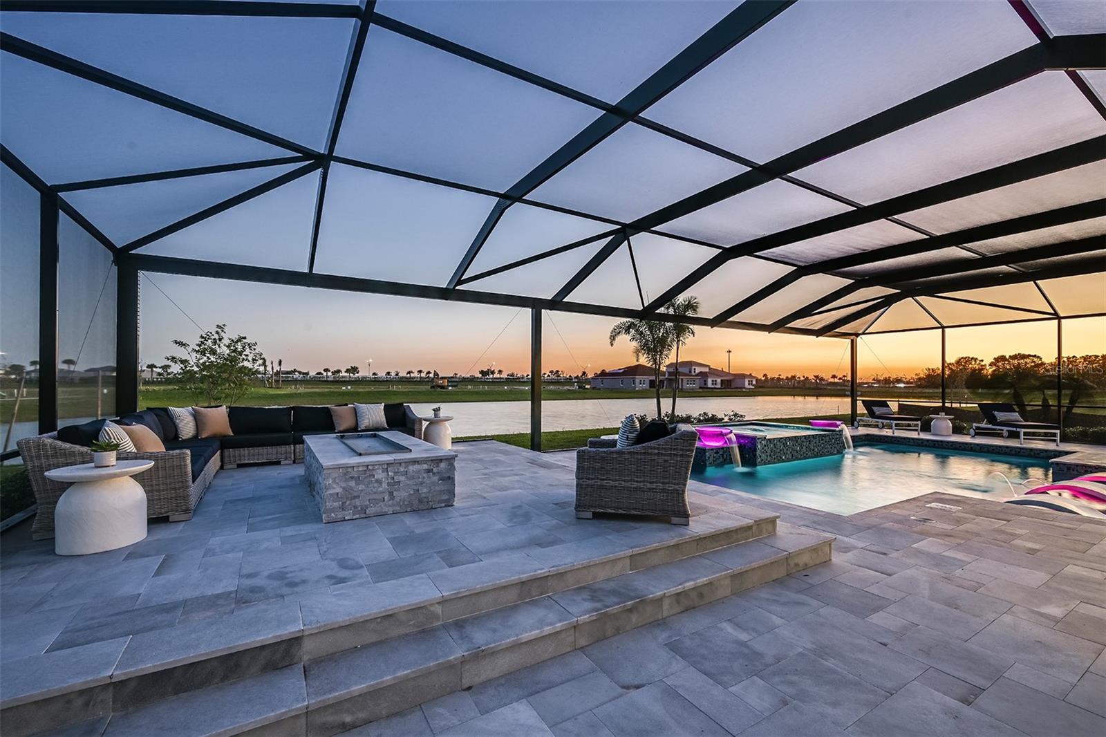 STAR FARMS - Residential