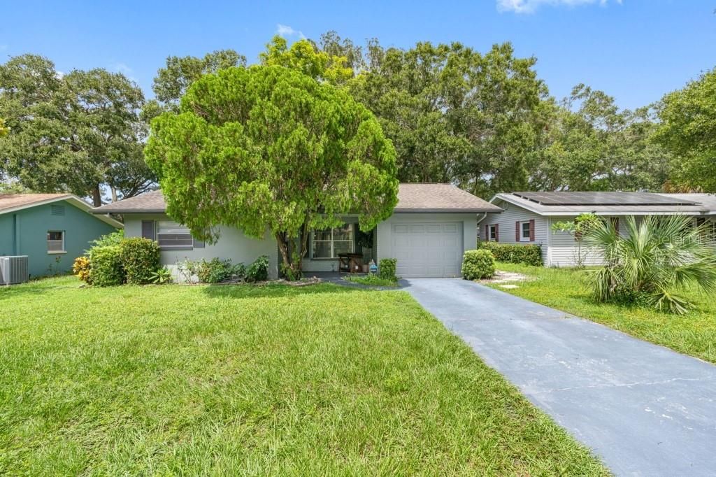Photo of 1314 5th Terrace NW, Largo, FL 33770 (MLS # TB8439684)