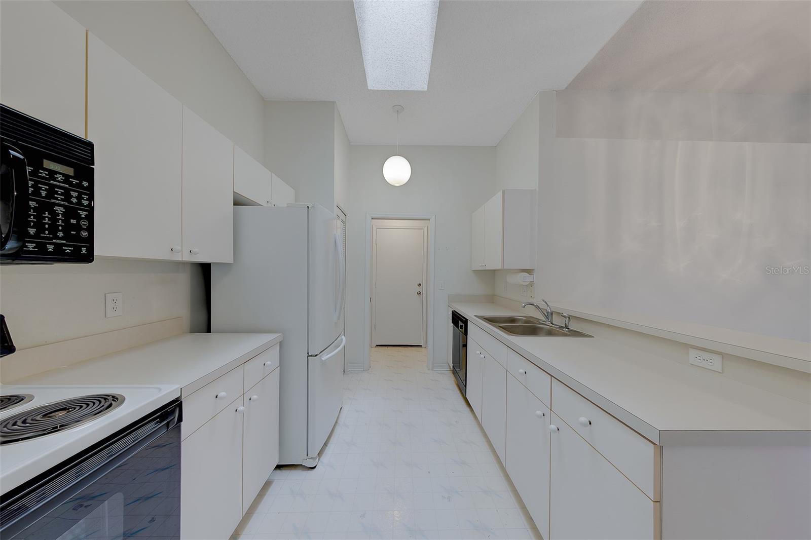 NANTUCKET III CONDO - Residential