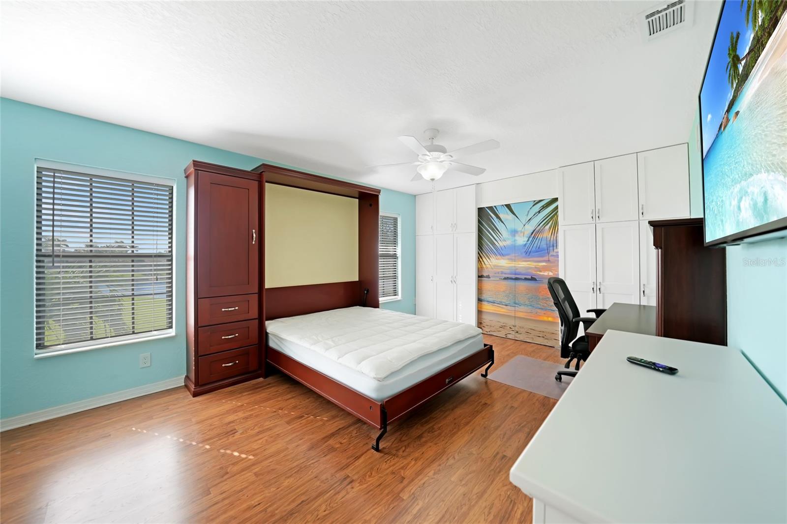 WIN-QUIST TWNHS - Residential