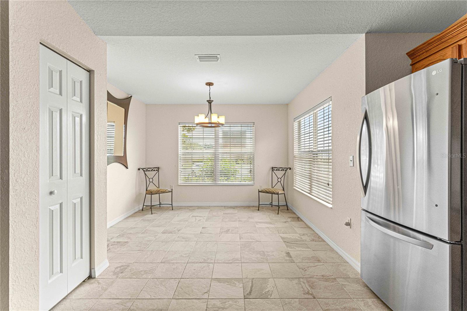 Photo 9 of 66 of 13835 SE 85TH CIRCLE house
