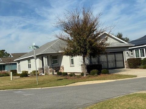 Photo of 9440 SW 98th Terrace, Ocala, FL 34481 (MLS # OM709273)