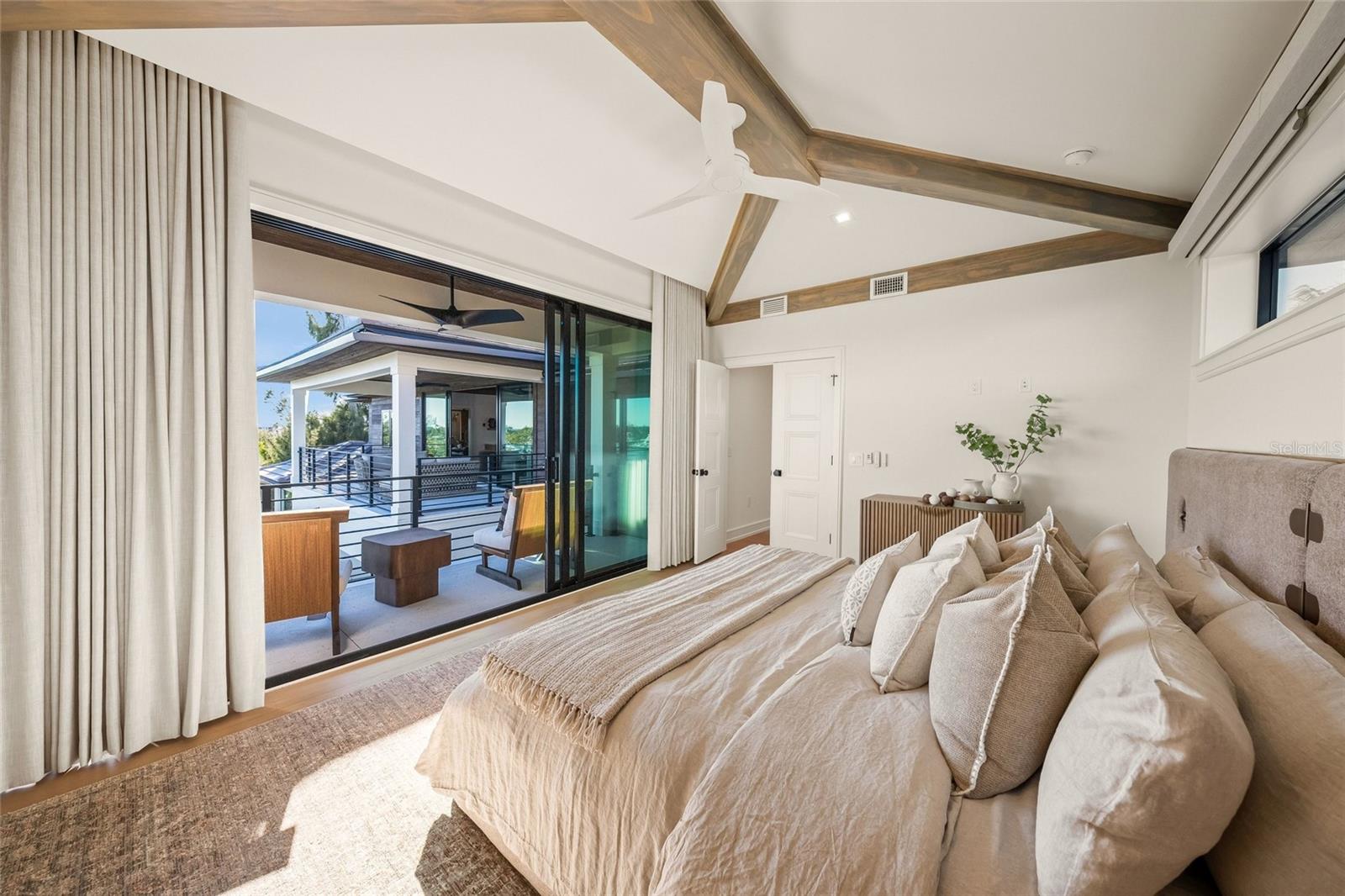 SOUTH BAY BLVD - Residential