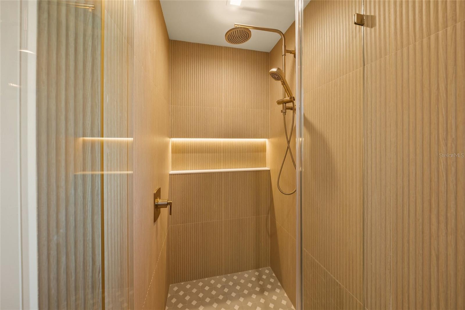 SOUTH BAY BLVD - Residential