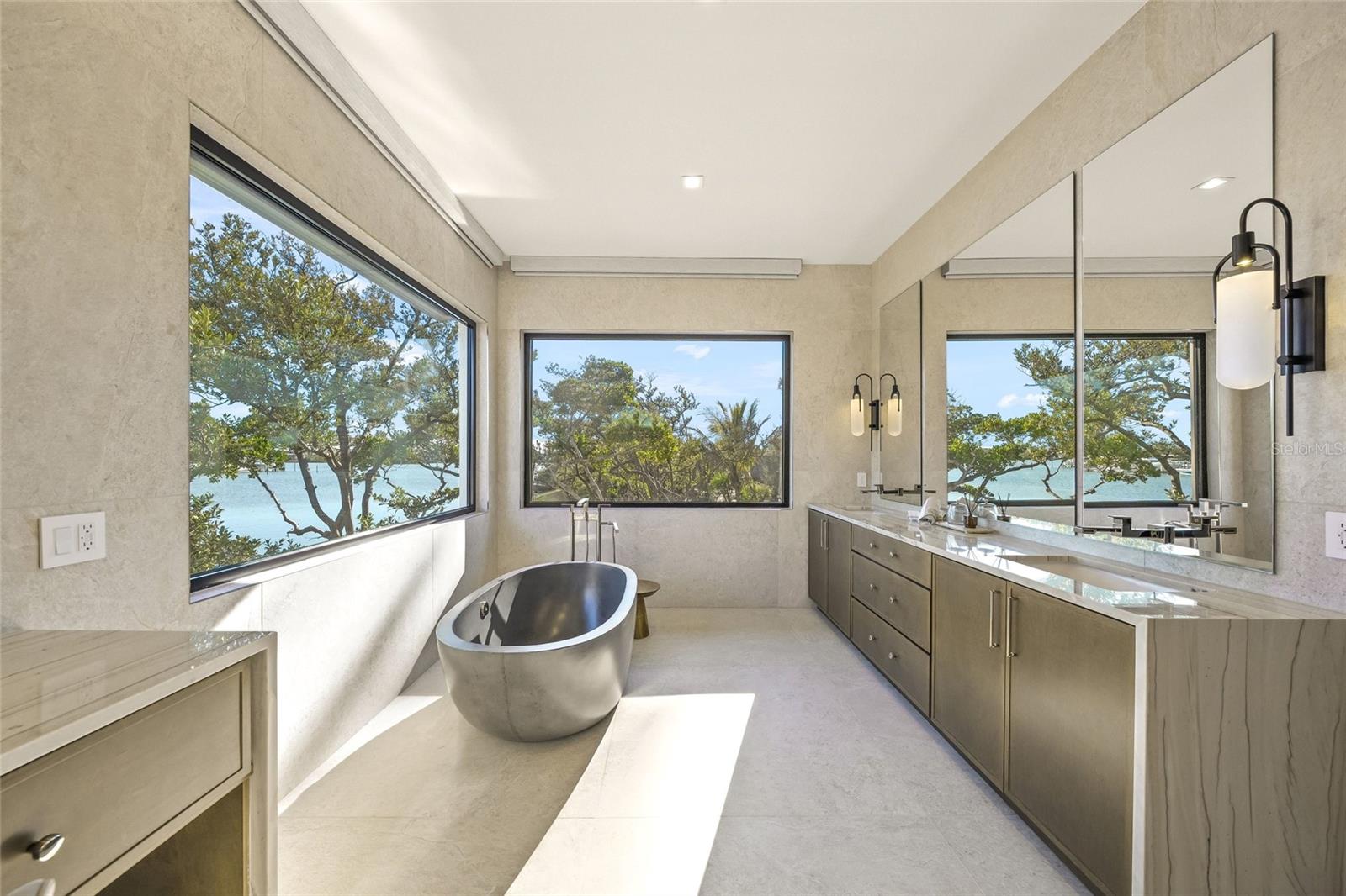 SOUTH BAY BLVD - Residential