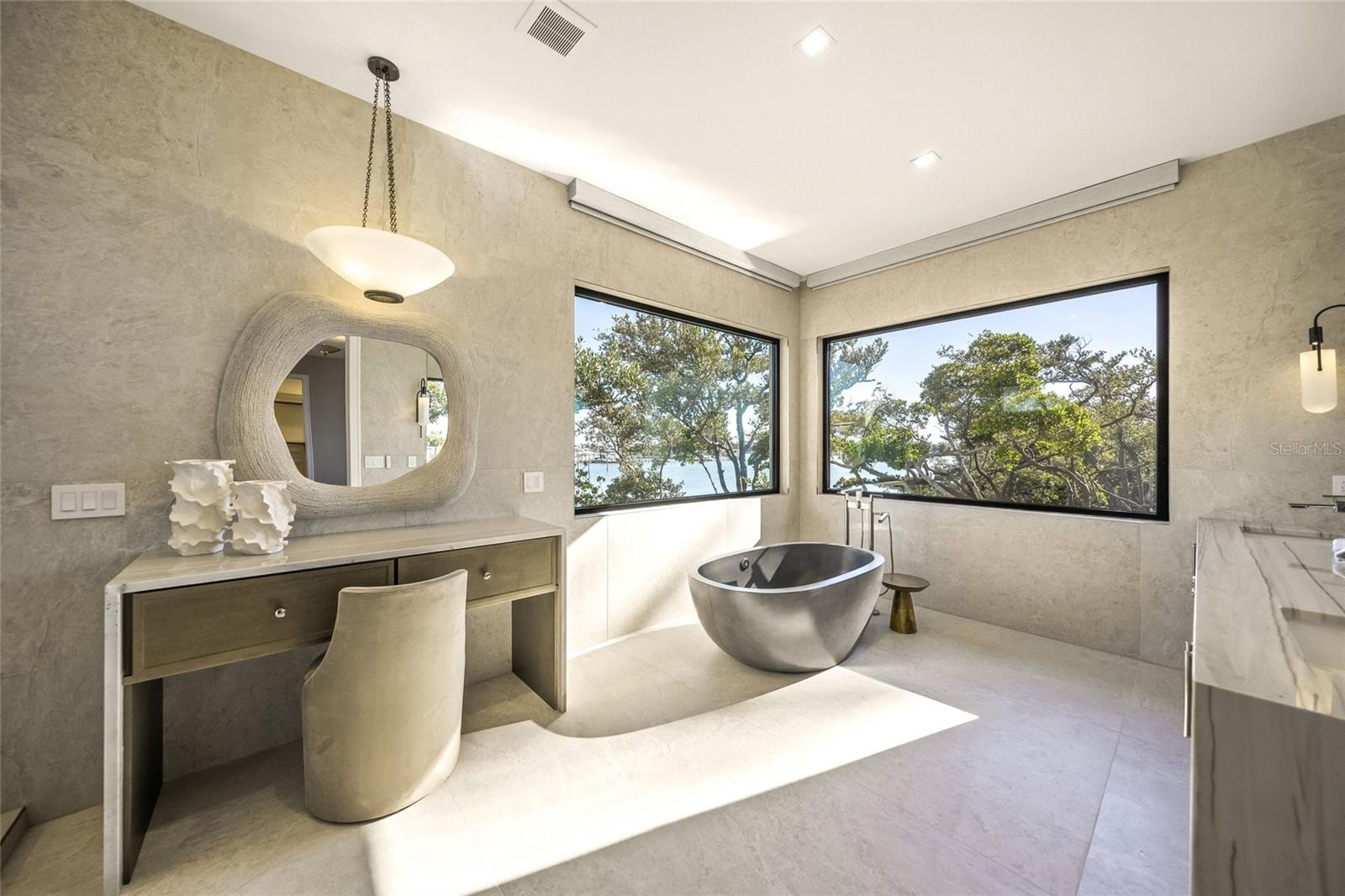 SOUTH BAY BLVD - Residential