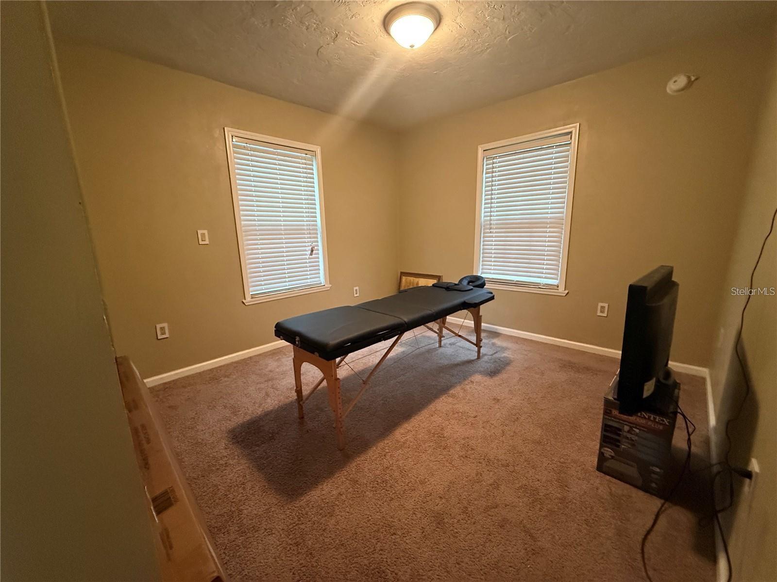 LAKEWAY GROVE-IN NEW GV - Residential Lease