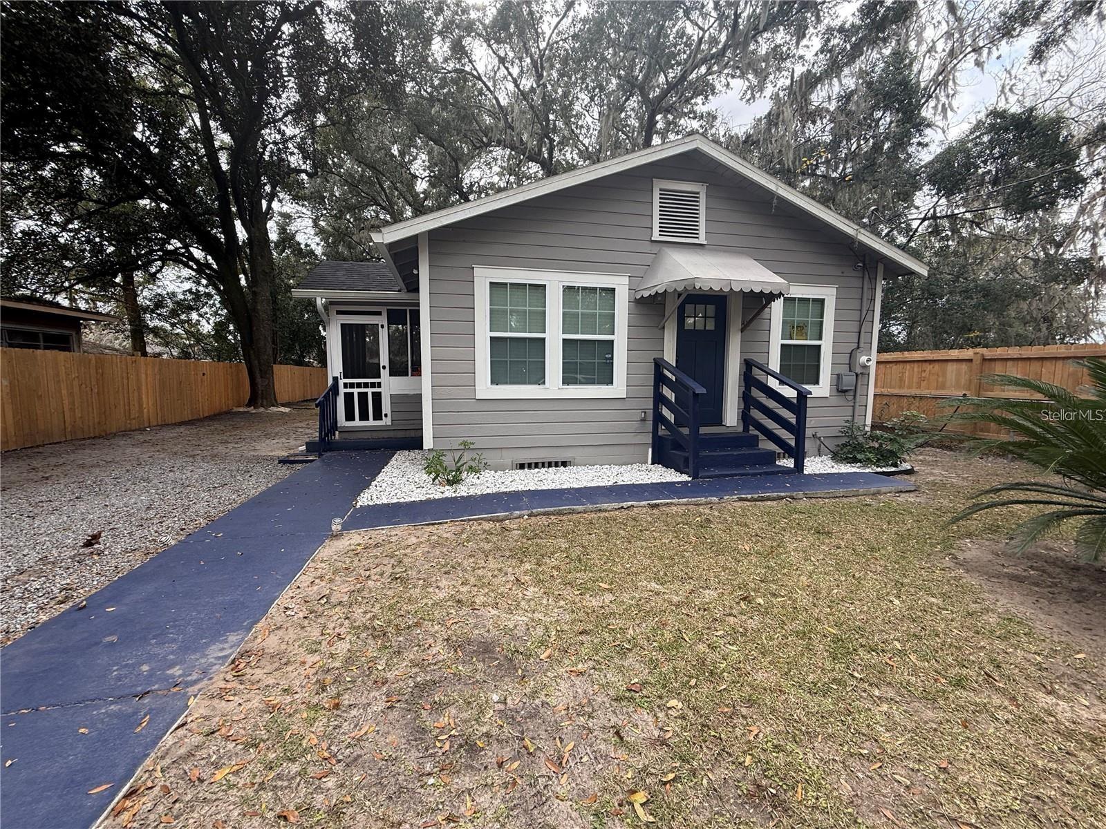 LAKEWAY GROVE-IN NEW GV - Residential Lease