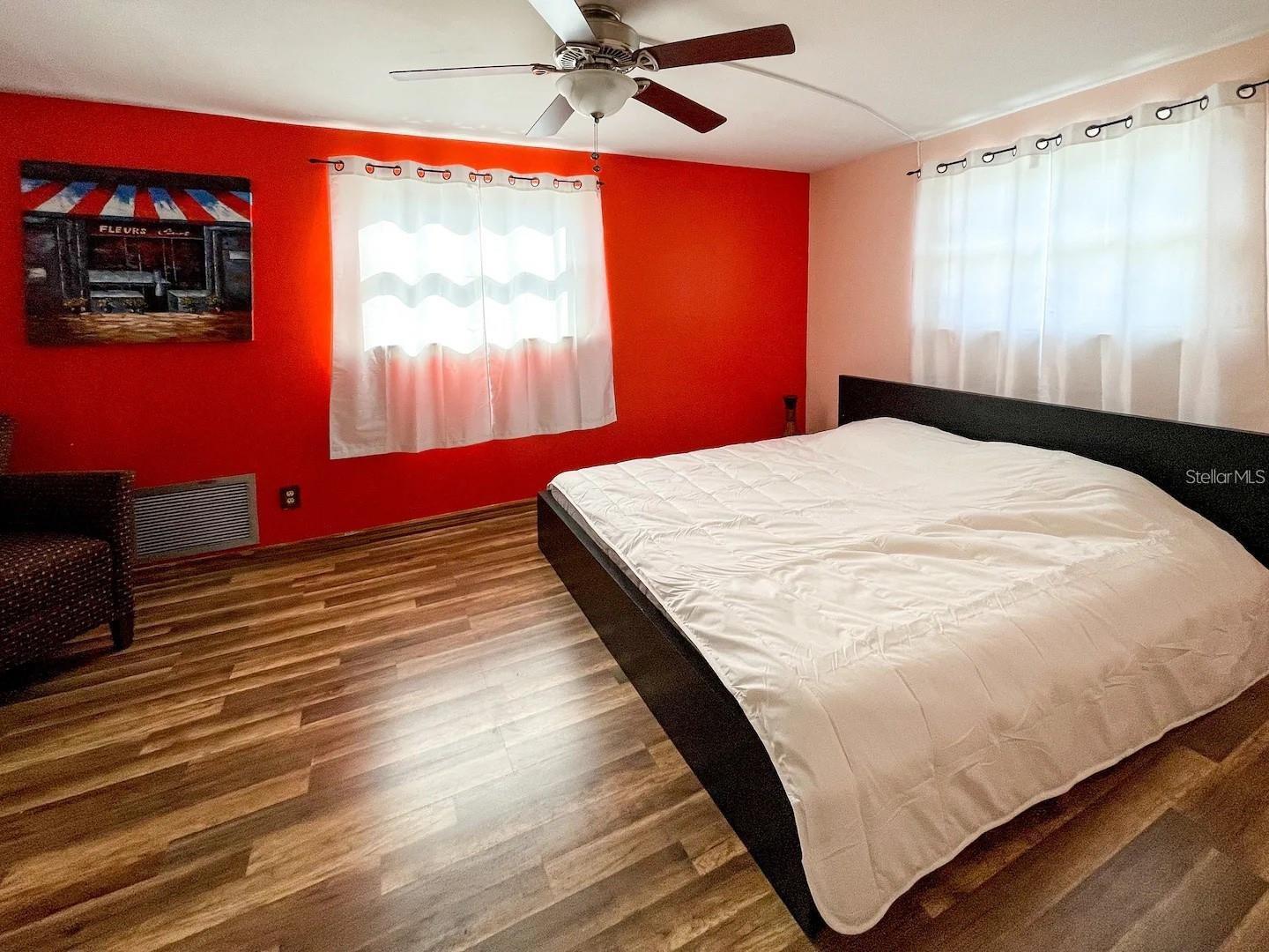 CLEARWOOD SUB 6TH ADD - Residential Lease