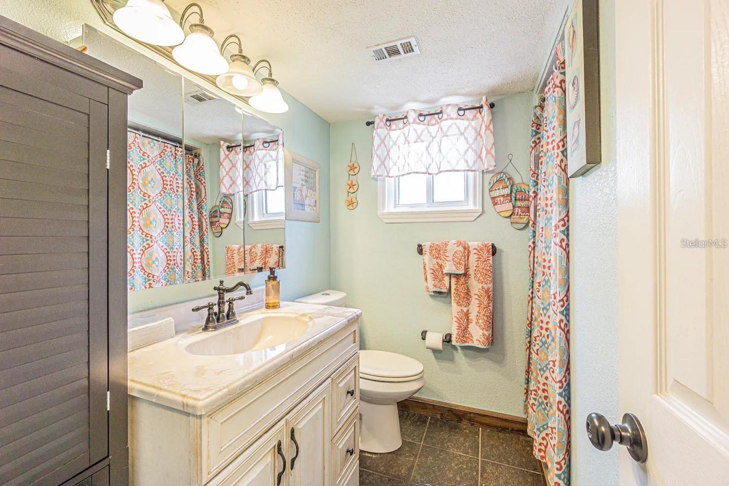 CLEARWOOD SUB 6TH ADD - Residential Lease