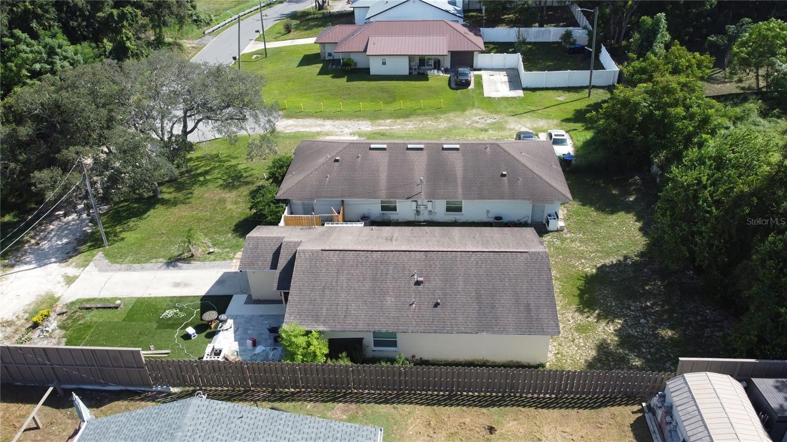 400 N HASTINGS STREET 400,402,404