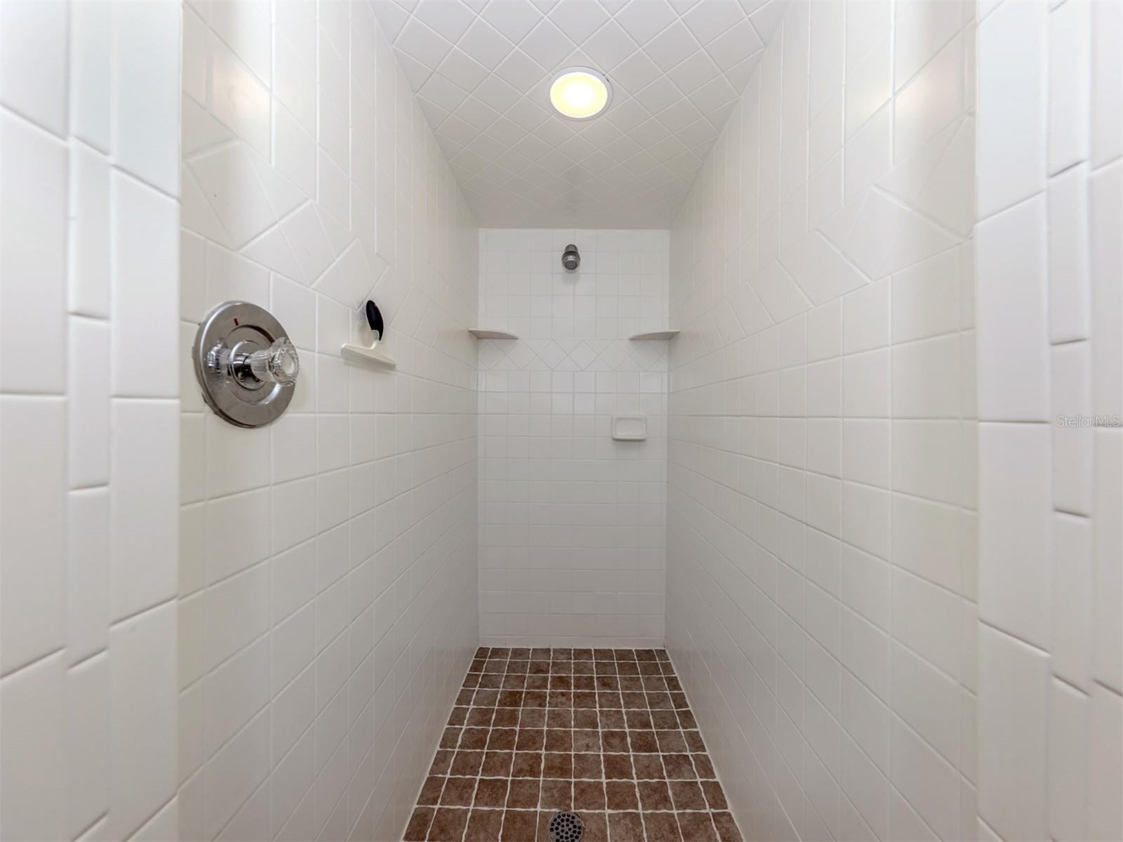 VENEZIA PARK SEC OF VENICE - Residential